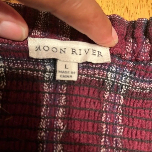 Moon River smocked top, size Large - Picture 4 of 5